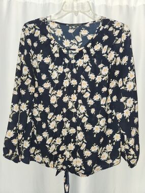 West Kei Daisy Tie-Hem Blouse Size S #daisy #feminine #festive #business casual